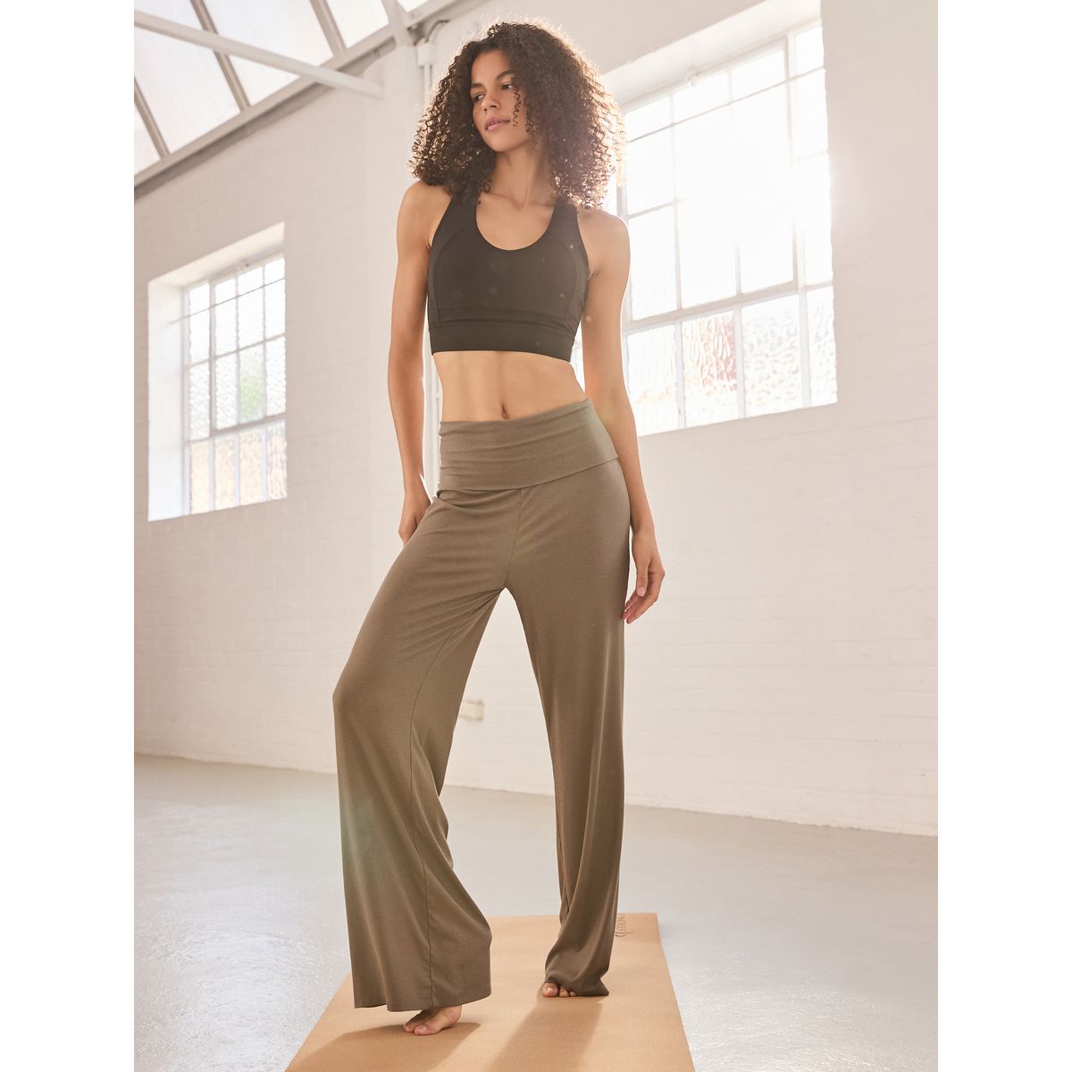 Legging large côtelé à taille rabattable vert olive, NEXT
