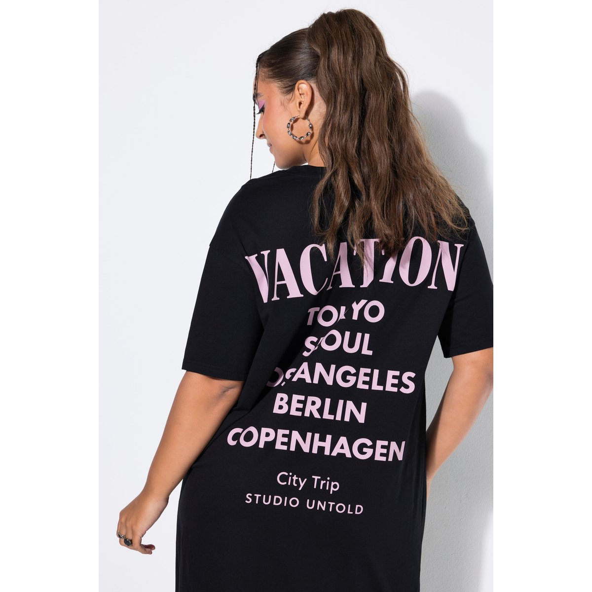 Robe t-shirt, coupe oversize noir, STUDIO UNTOLD
