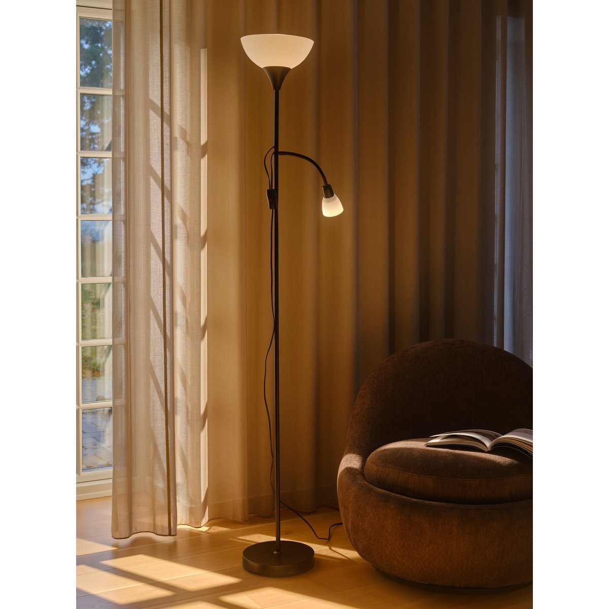 Lampadaire Irrégulier et Pratique en Métal, LAURIA blanc, NORDLUX
