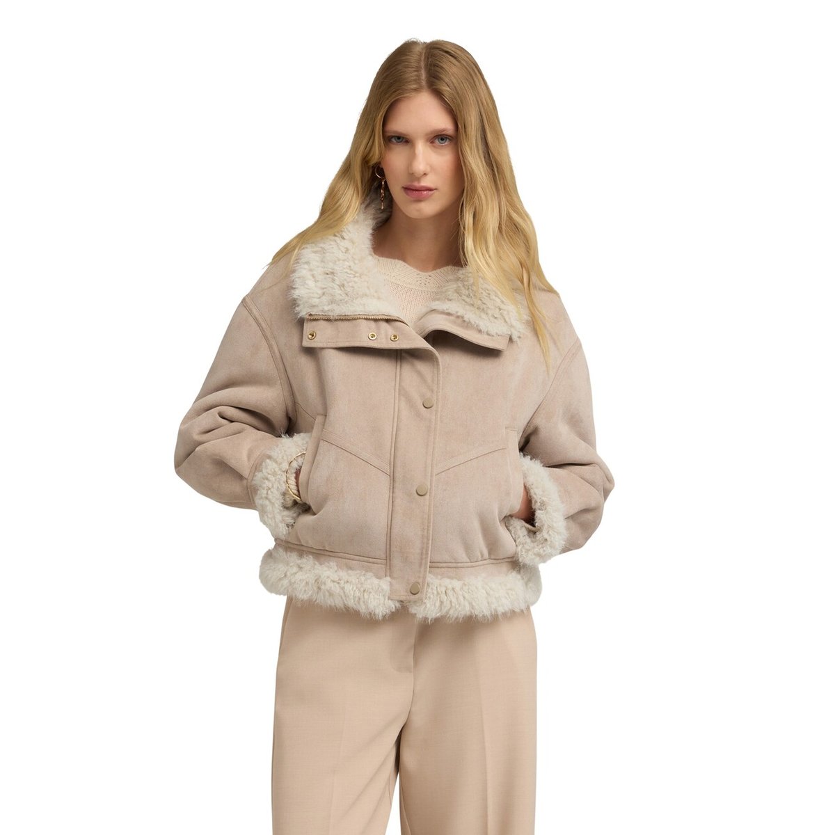 Veste courte avec bordures beige, MOTIVI