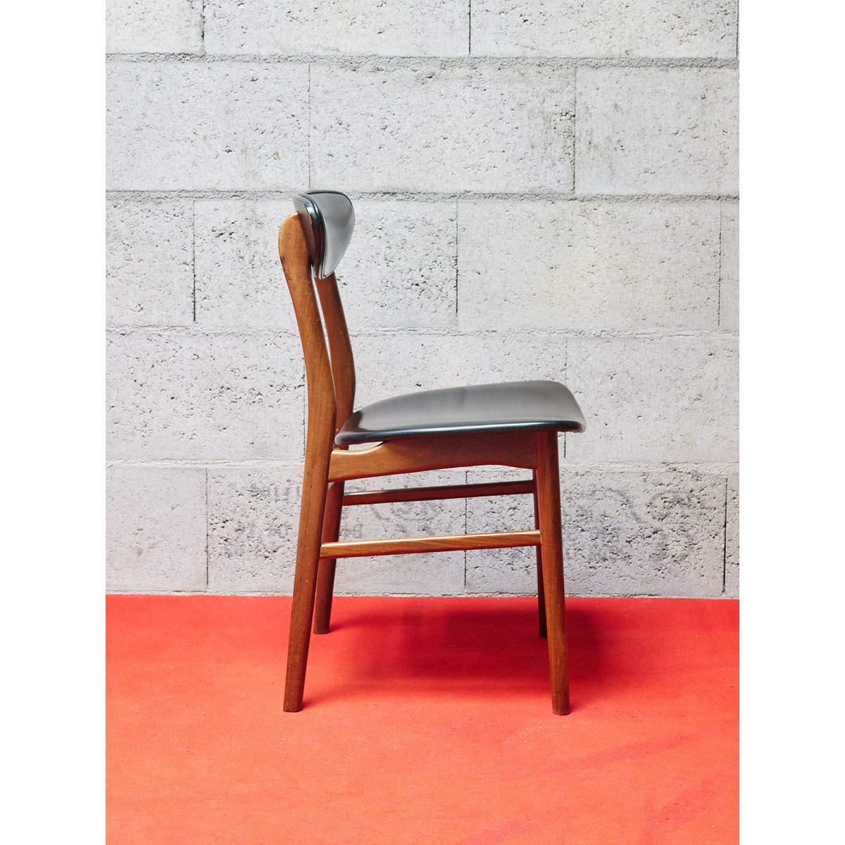 Lot de 4 chaises scandinaves Alma N°1624 - Bon état noir, DEBONGOUT