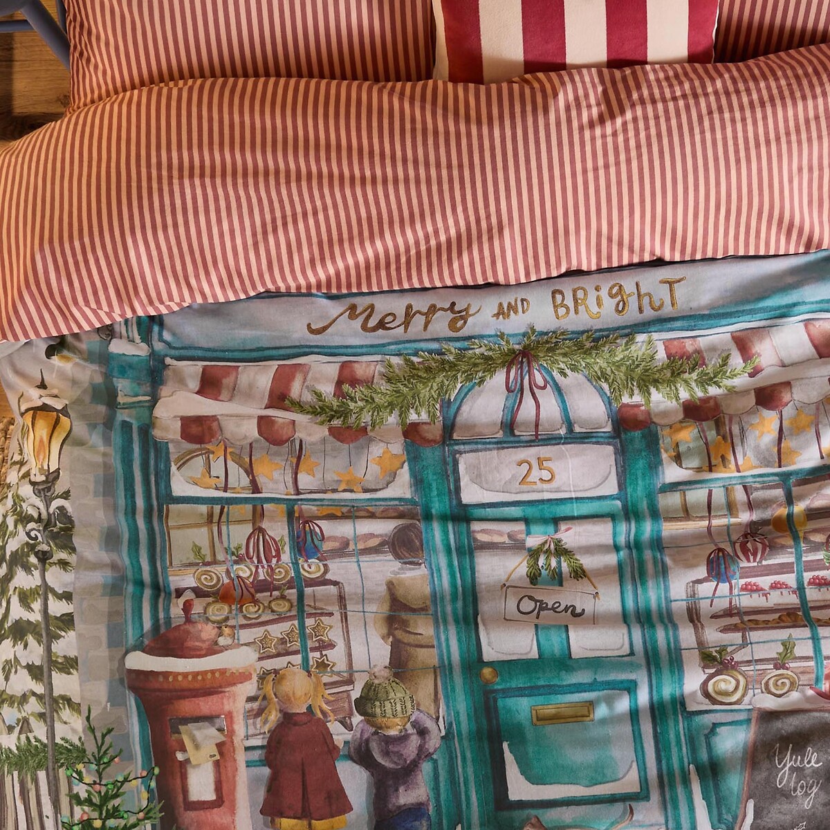 Merry & Bright Reversible Christmas Duvet Cover and Pillowcase Set multi-coloured, FURN.