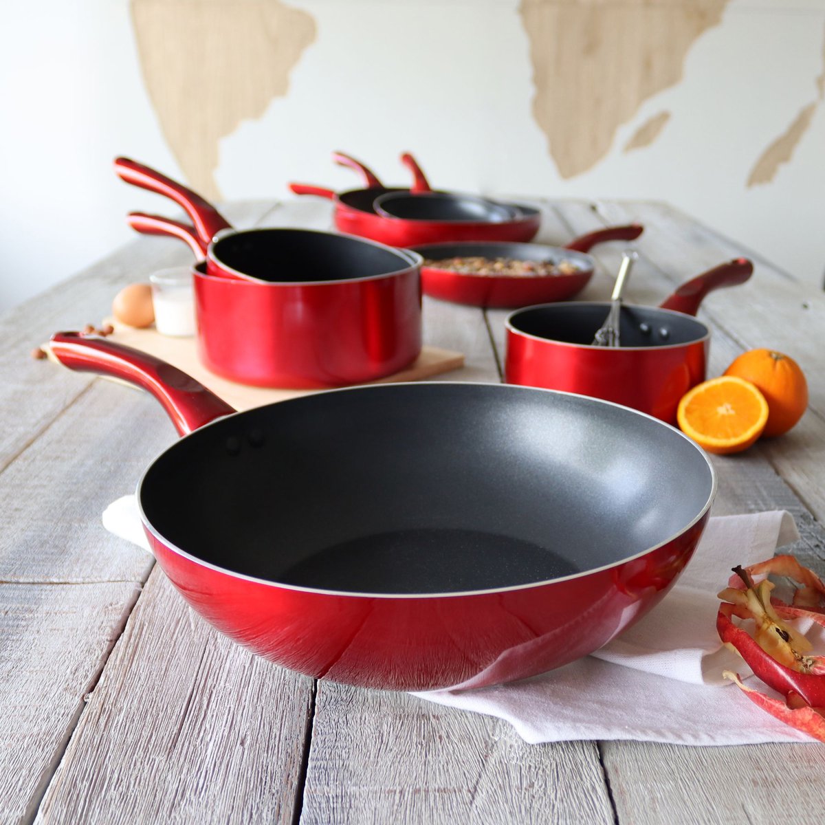 Wok en aluminium 28cm, CERISE noir-rouge, MENASTYL