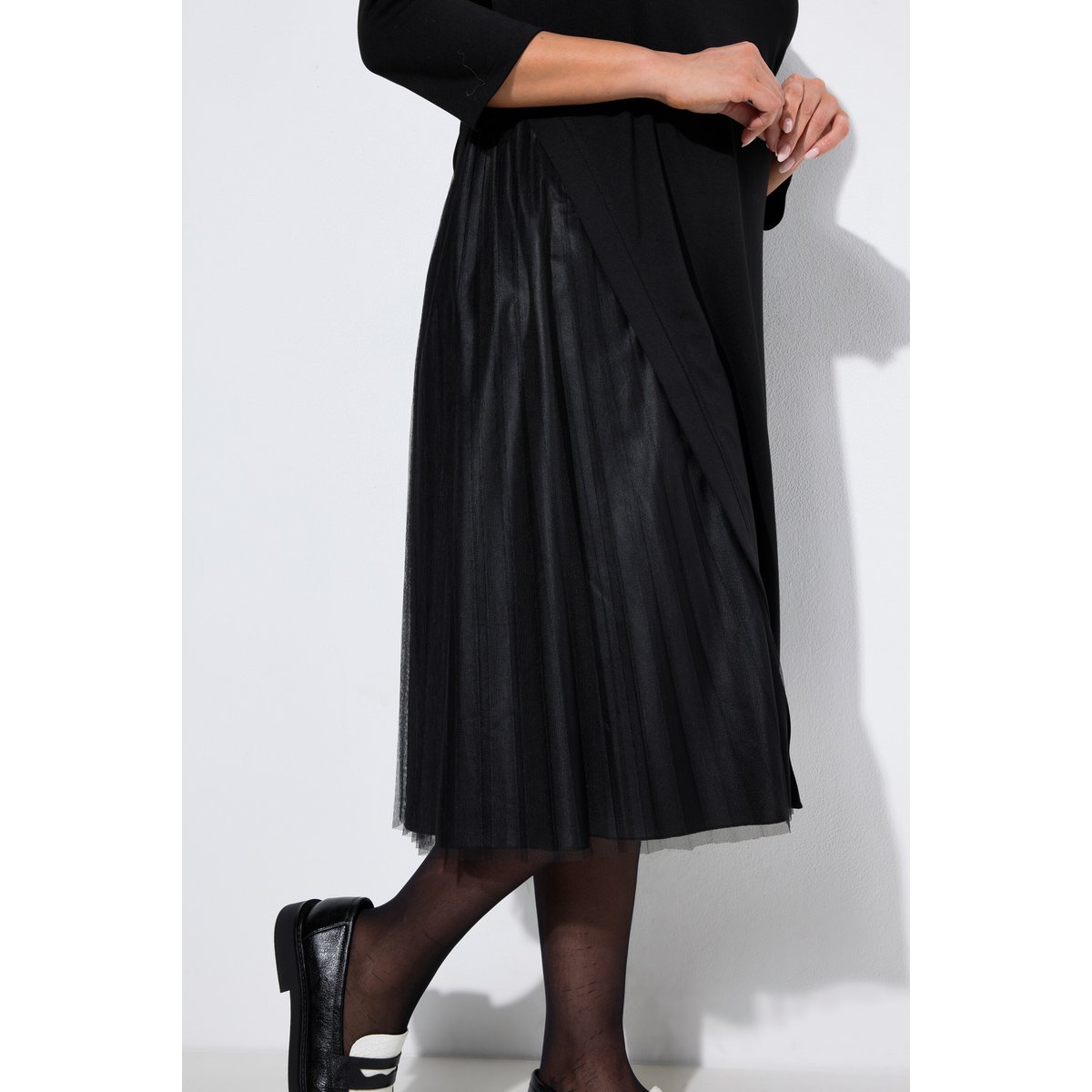 Robe midi en jersey, empiècement plissé noir, ULLA POPKEN