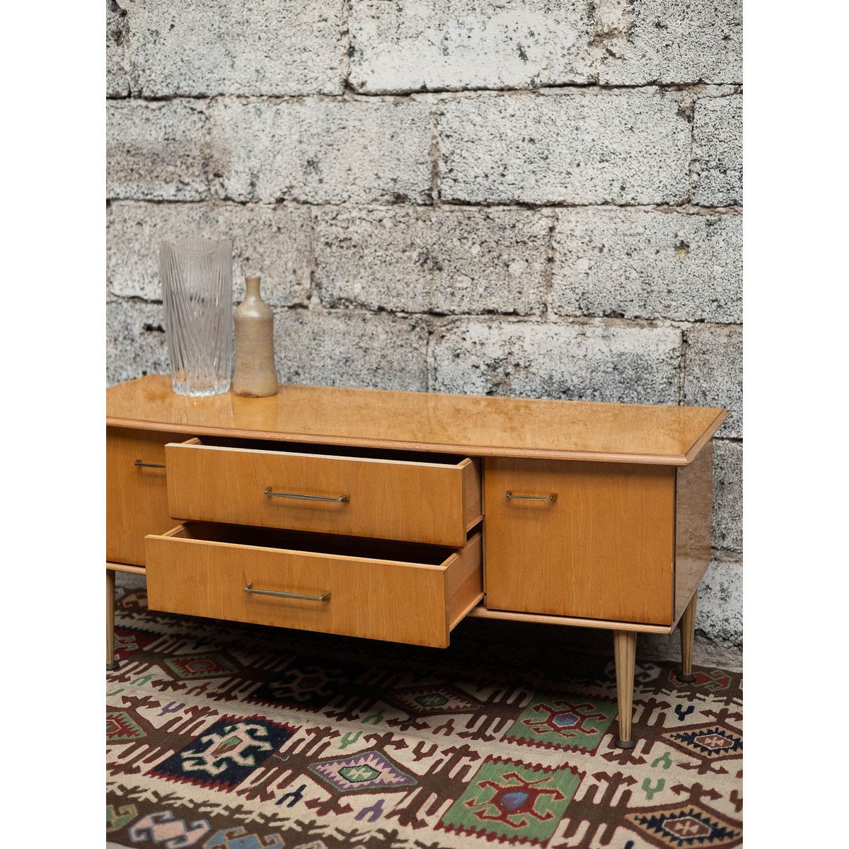 Élégante enfilade au bois clair Margaret N°494 - Bon état bois clair, DEBONGOUT