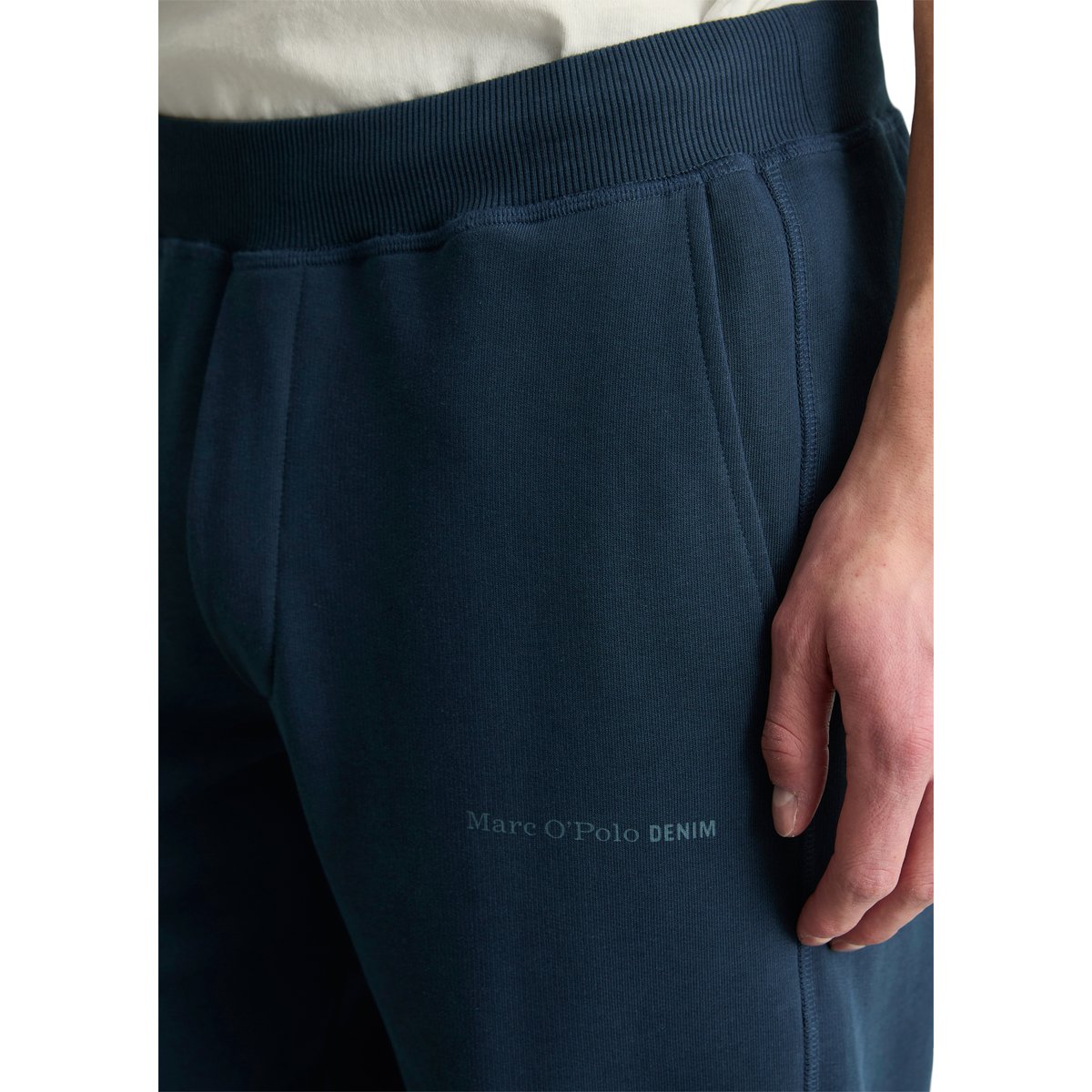 Pantalon sweat DfC relaxed en coton bio bleu foncé, MARC O’POLO DENIM