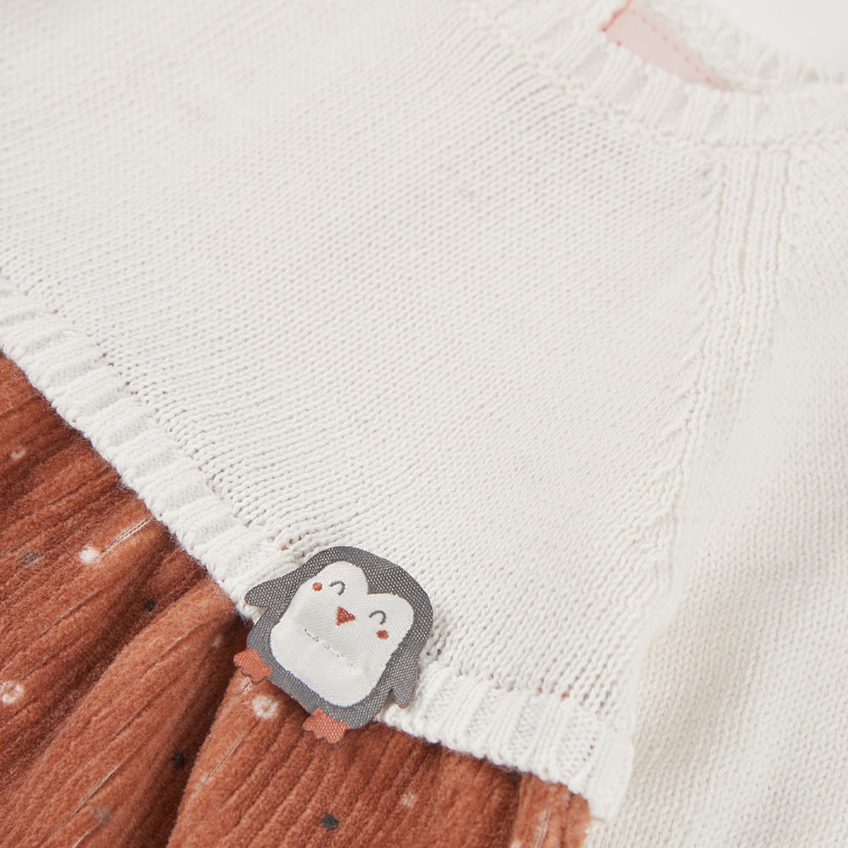 Robe en maille combinée avec pingouin blanc, BOBOLI