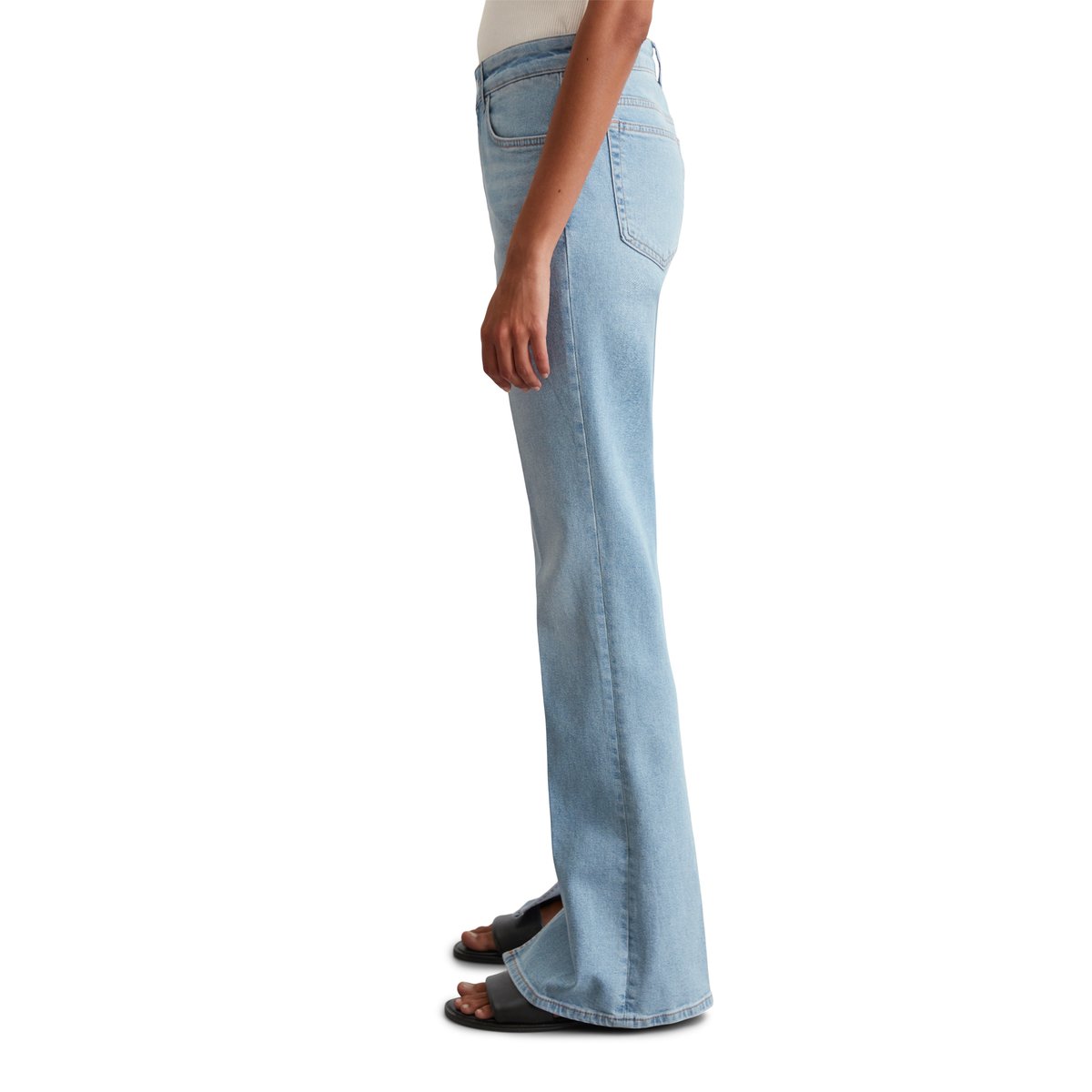 Jeans modèle Kiruna flared en coton organique mélangé stretch bleu clair, MARC O'POLO