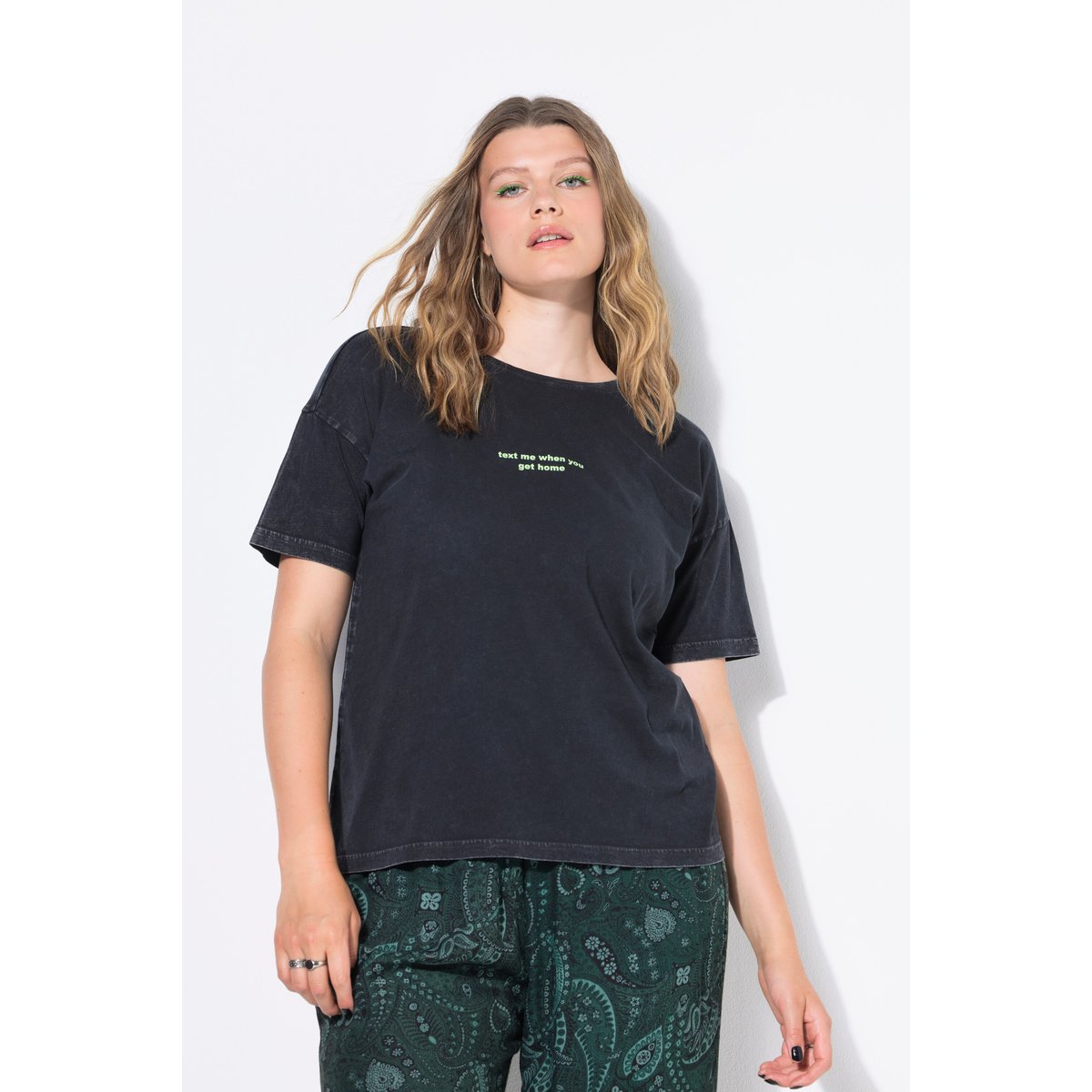 T-shirt oversize à message anthracite, STUDIO UNTOLD