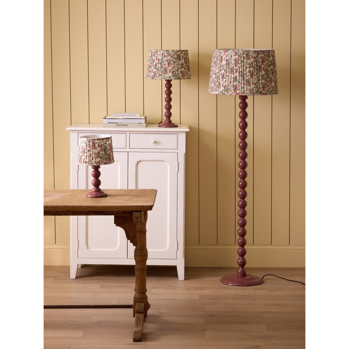 Pied de lampe en bois Bertille - Grand Modèle bordeaux, CYRILLUS