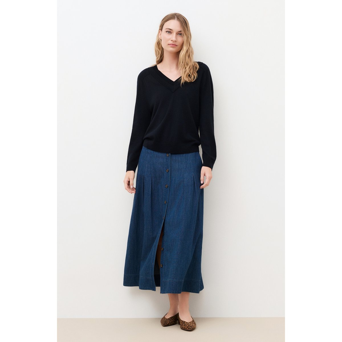 Pull droit col v MWANDA noir, CAROLL