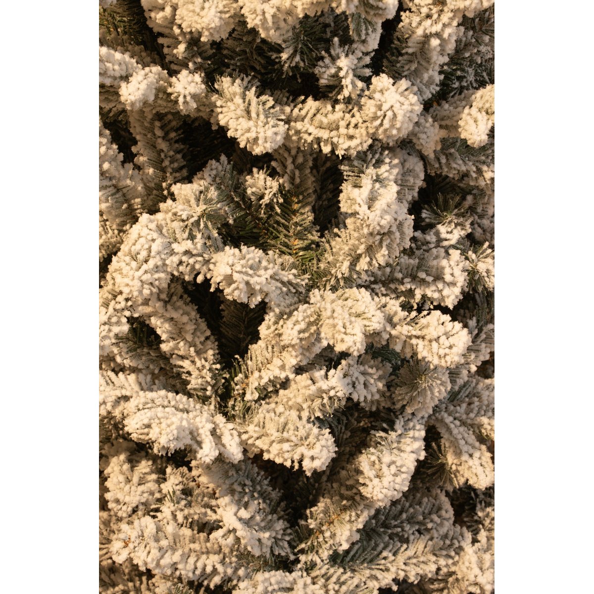 Sapin de Noël artificiel étroit et enneigé H230 cm HARMA vert, BLACK BOX TREES