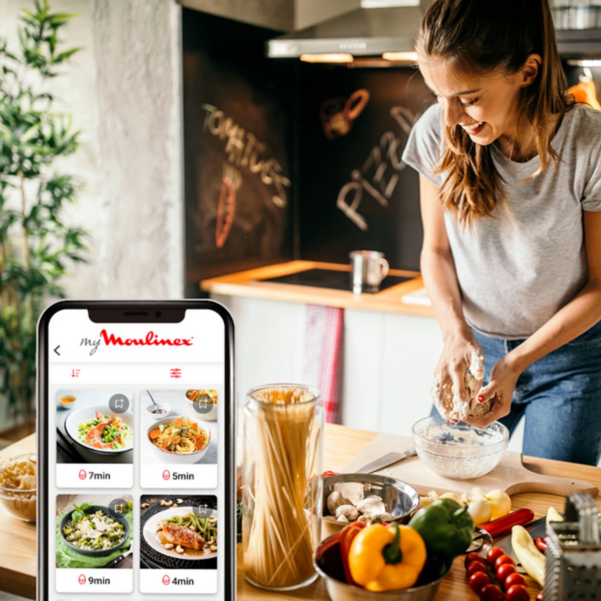 Cookeo CE952810 noir wifi 6 L, 9 modes de cuisson, 150 recettes couleur unique, MOULINEX