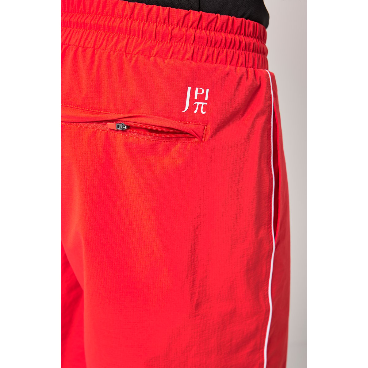 Bermuda technique rouge pavot, JP1880