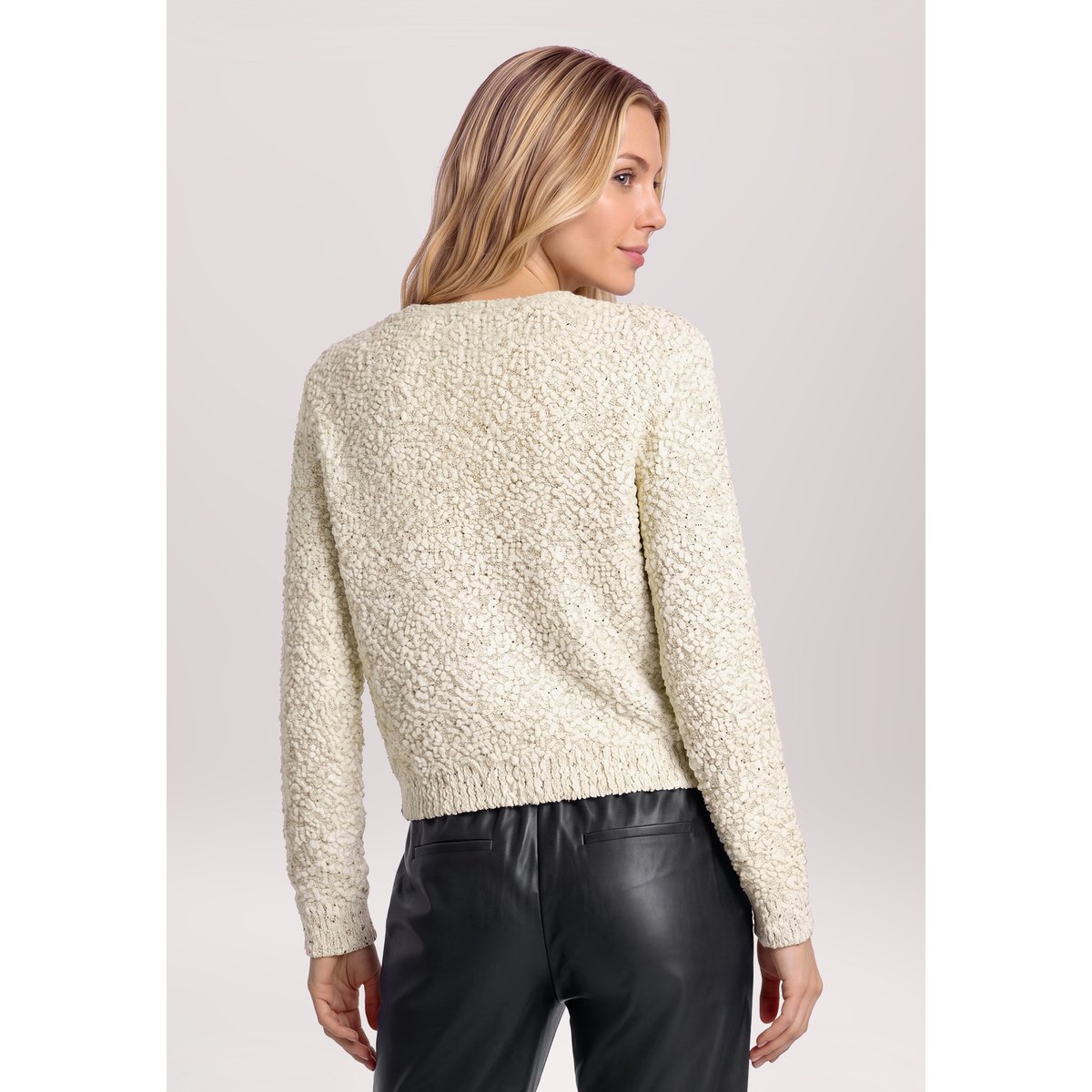 Pull-over en maille à teneur en fil fantaisie white sand, BETTY & CO