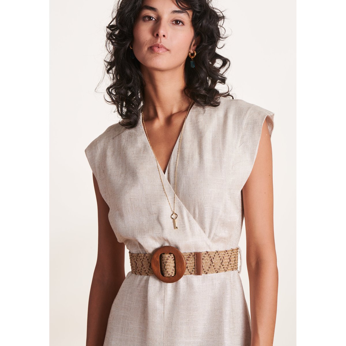 Robe mi-longue cache-cœur irisé en lin foiled greige, LA FEE MARABOUTEE