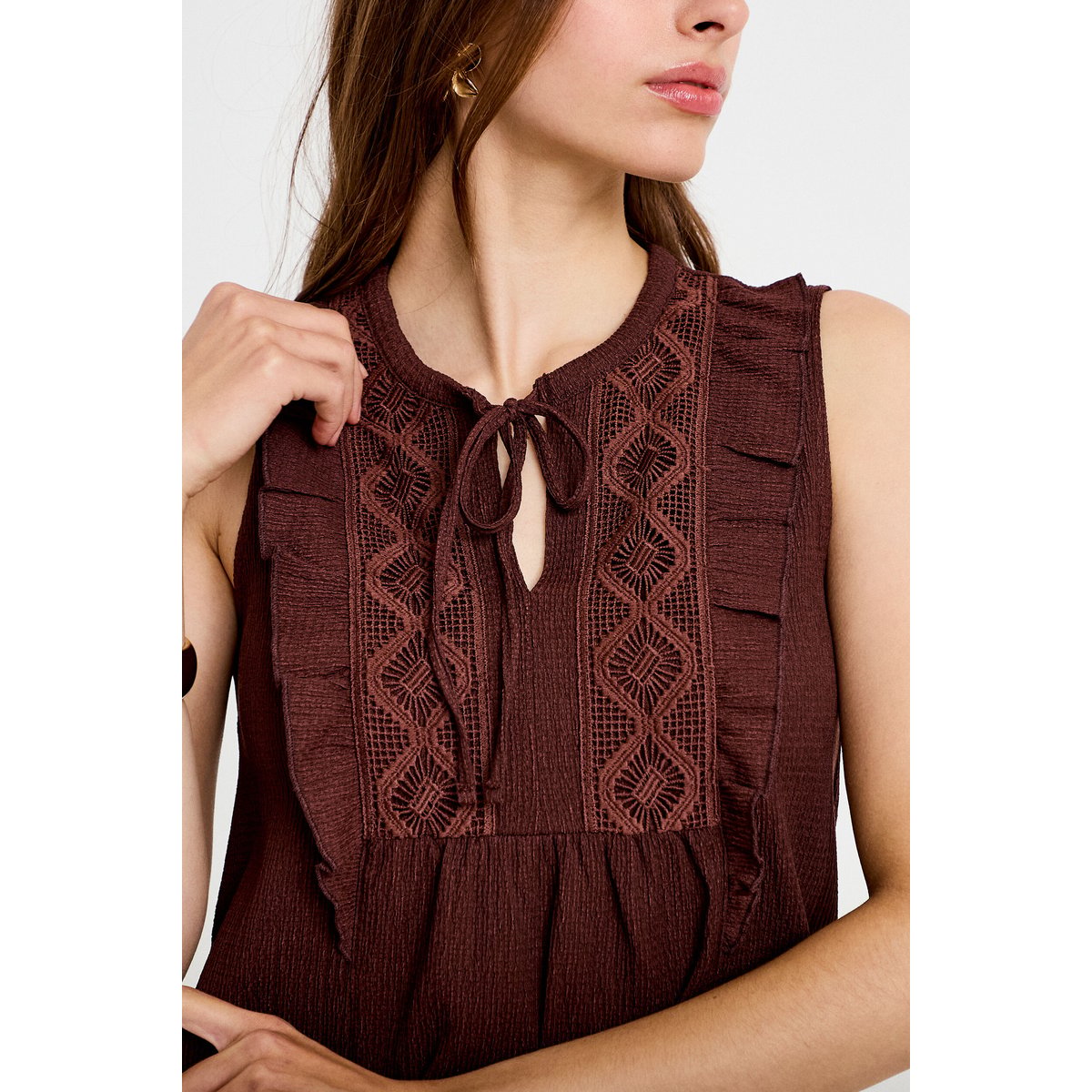 Blouse sans manches col v marron, CACHE CACHE