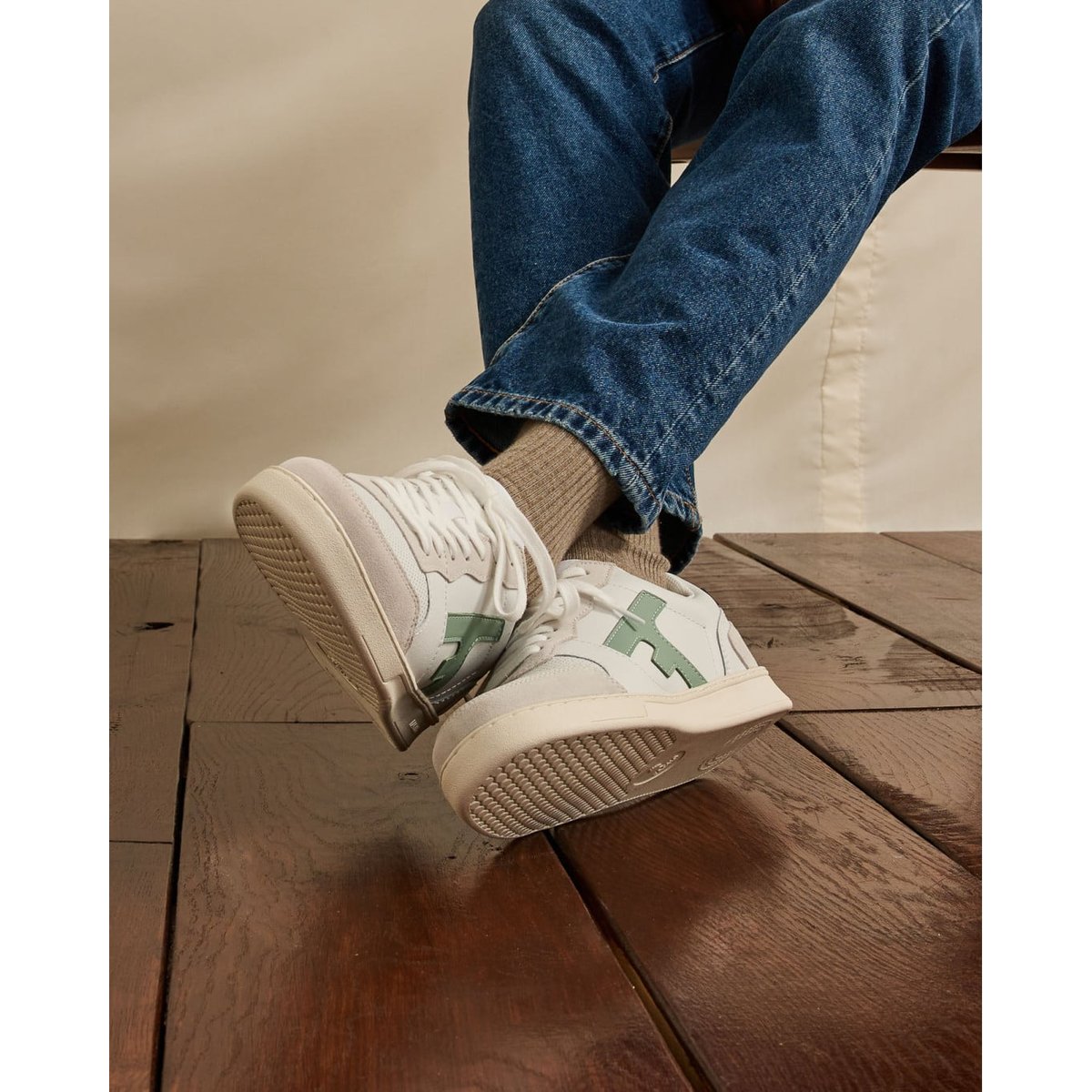 Baskets basses cuir suede HAZEL blanc et lichen et bleu marine, FAGUO