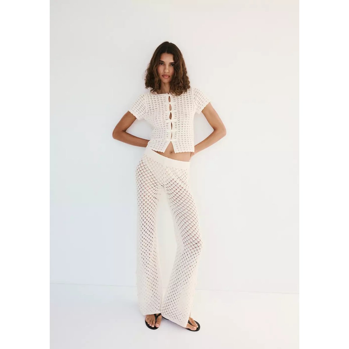 Cardigan en maille ajourée à brandebourgs écru, MANGO