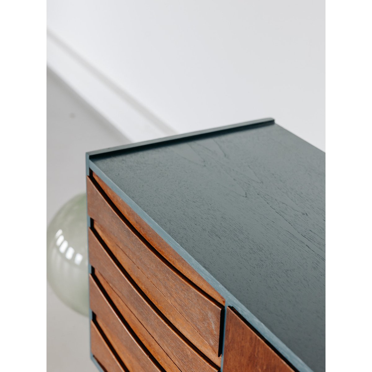 Enfilade aux multiples rangements Margaret N°780 - Bon état bois foncé, DEBONGOUT