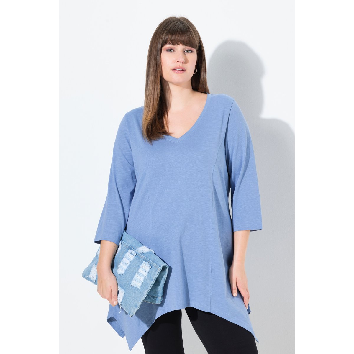 T-shirt, finition en pointe, col en V bleu bleuet, ULLA POPKEN