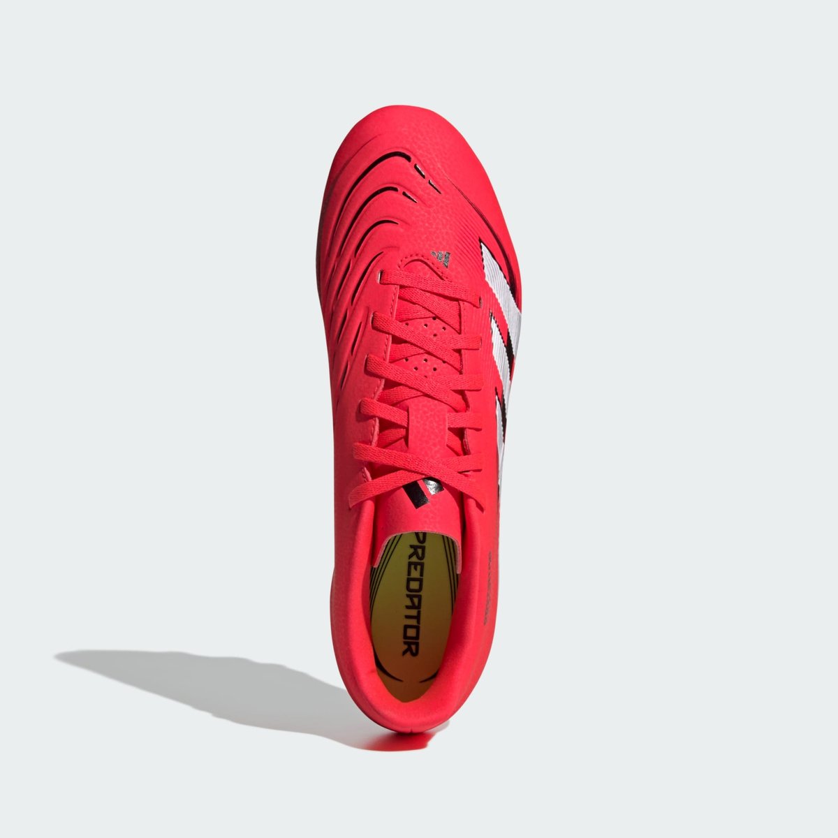 Chaussure Predator Club Terrain Souple / Multi-Surfaces Chaussure Predator Club Terrain Souple / Multi-Surfaces lucid red / cloud white / core black, adidas Performance