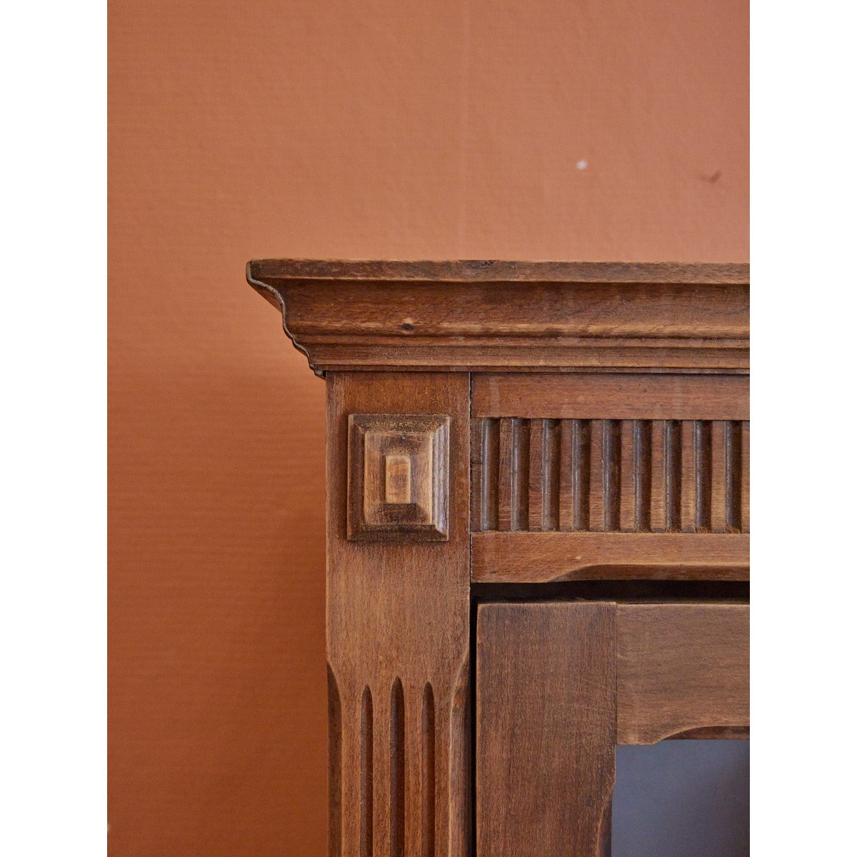 Vitrine en bois Victoria N°196 - Bon état bois foncé, DEBONGOUT