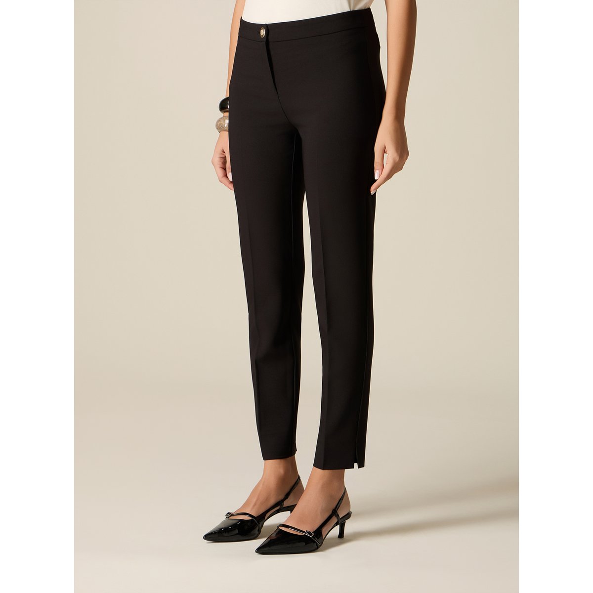 Pantalon noir, OLTRE