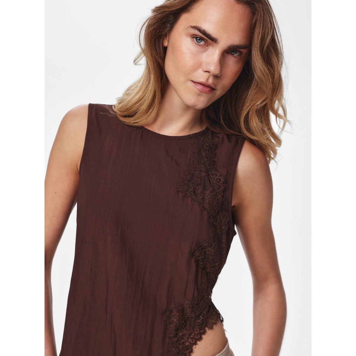 Top Sans Manches marron - hot fudge1, PIECES