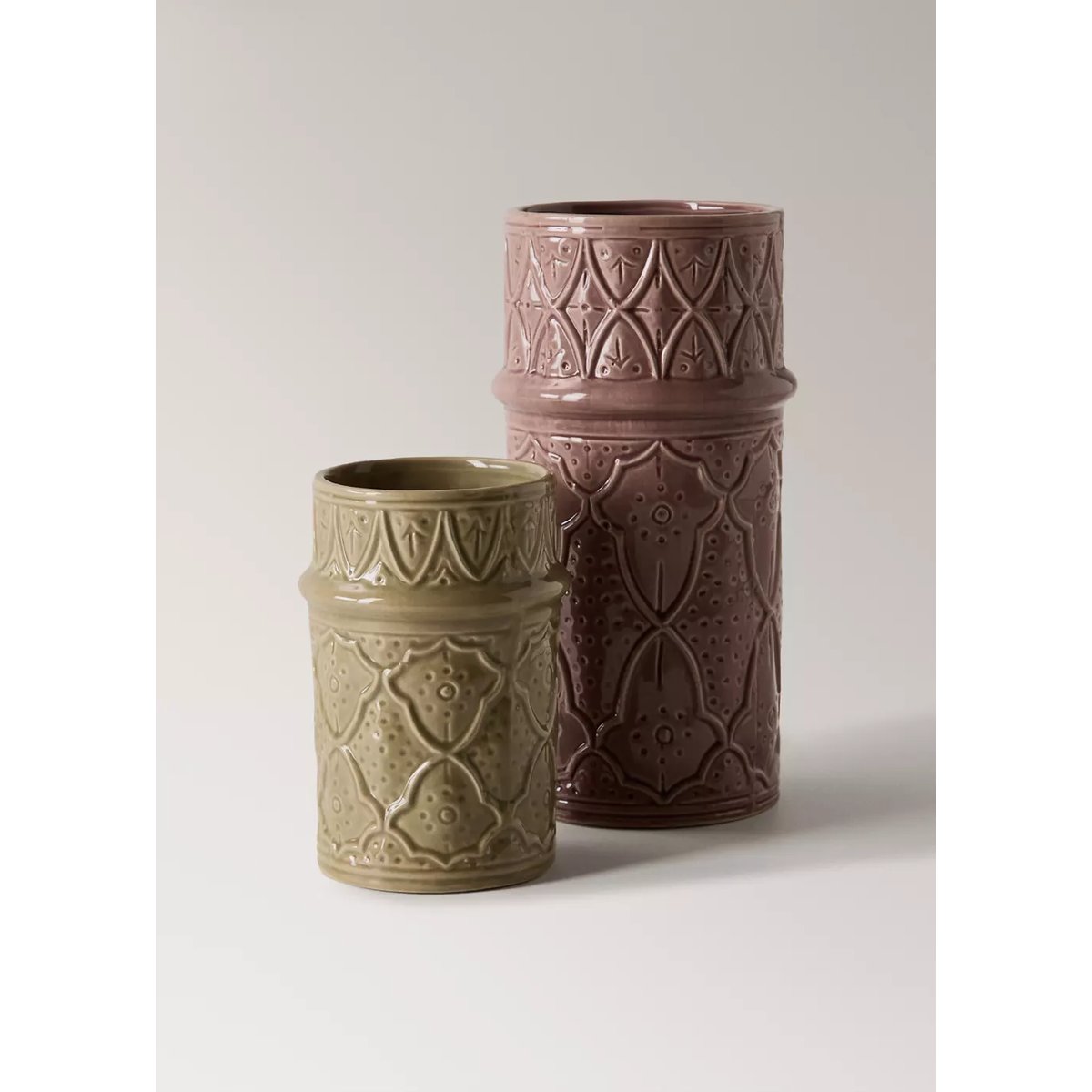 Petit vase en grès à relief olive, MANGO HOME