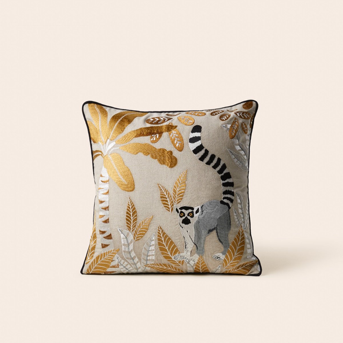 Housse De Coussin en Coton brodé, finition passepoil MADAGASCAR naturel et ocre, MADURA