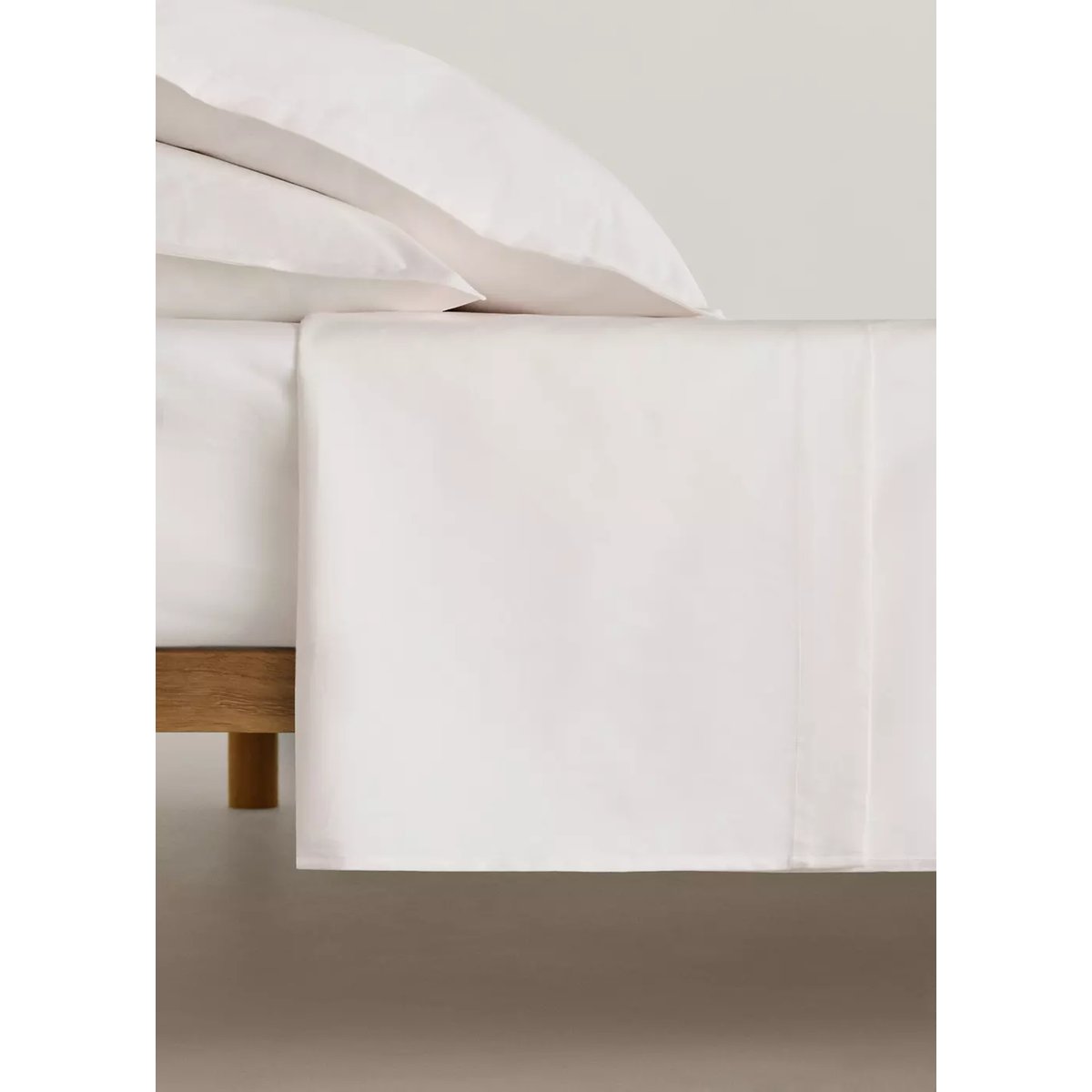 Drap plat en 100 % coton satin Lit 135/140 cm écru, MANGO HOME