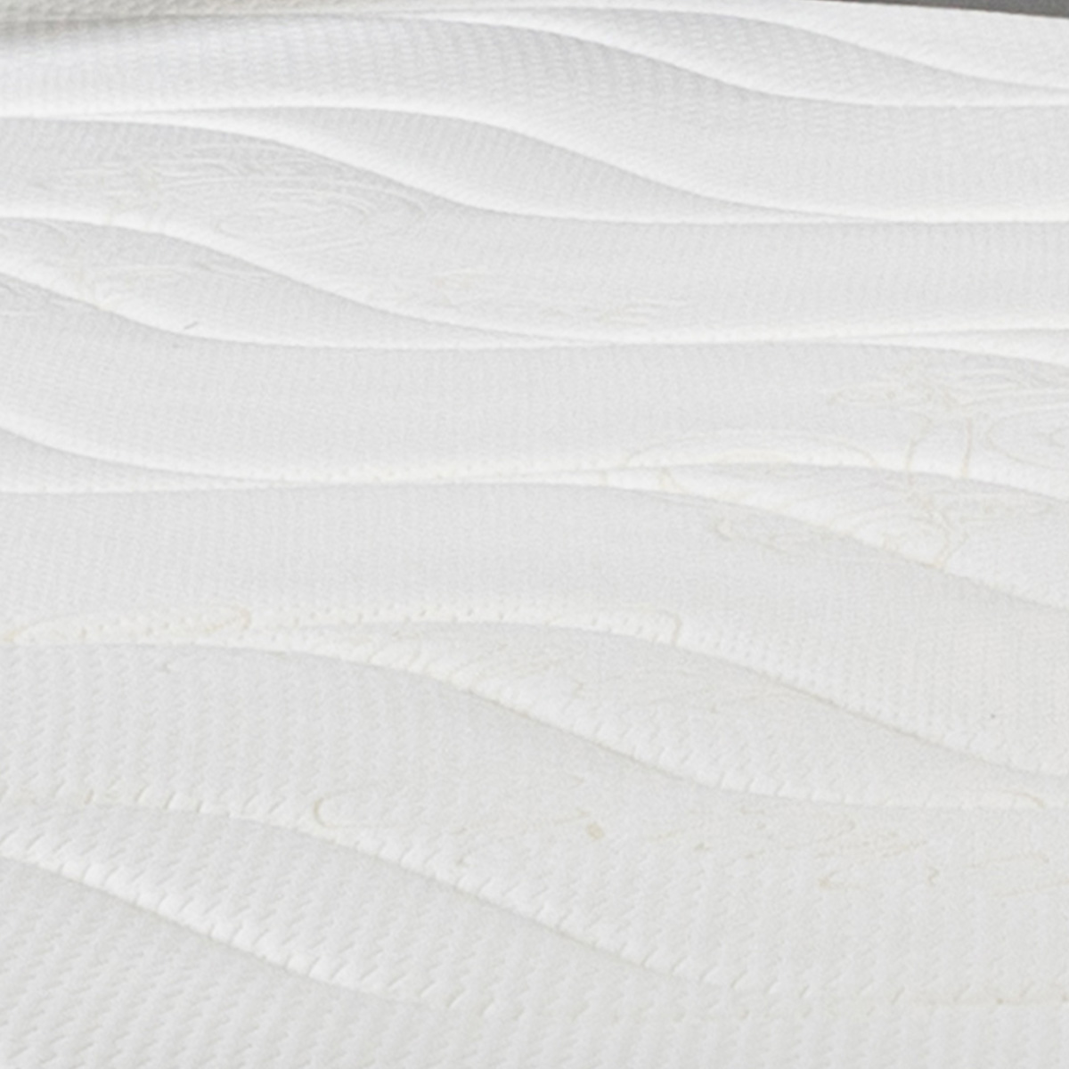 Matelas Mousse Zermatt 140x200 cm Accueil Mémoire de forme blanc, BELLECOUR