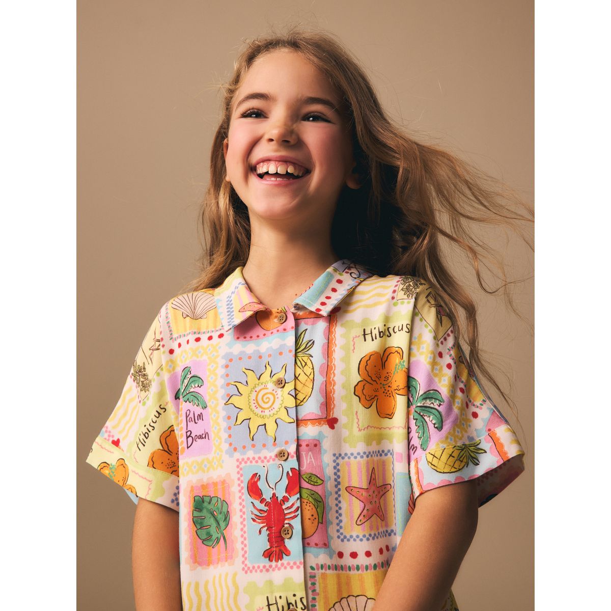 Chemise à imprimé carte postale et short multicolore, NEXT