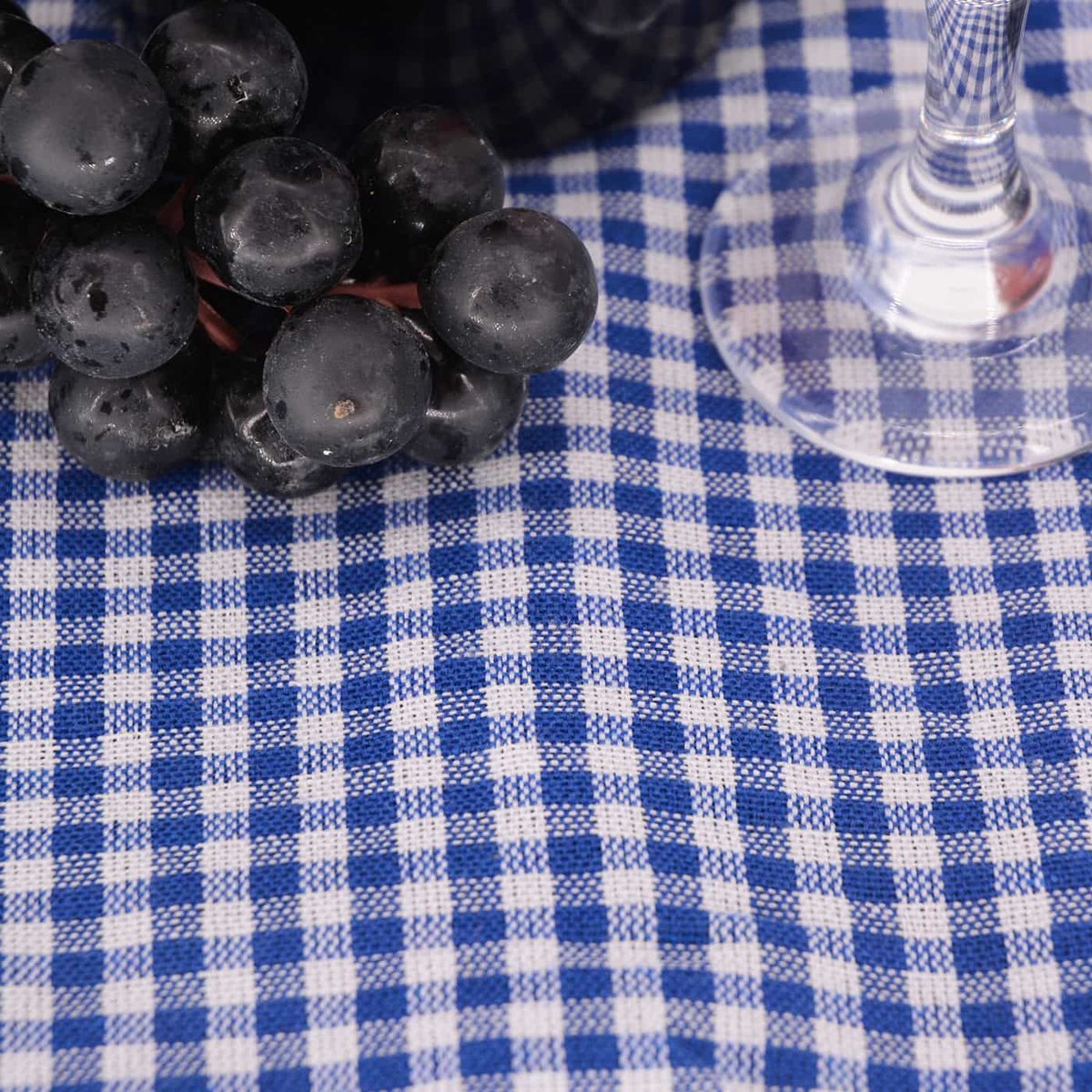 Nappe pique-nique à revers imperméable bleu et blanc, LES JARDINS DE LA COMTESSE