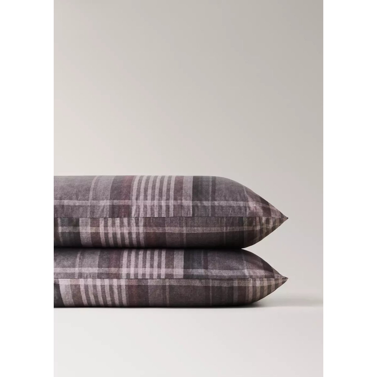 Lot de deux taies d’oreiller en percale de coton à carreaux multicolores 50 × 75 cm marron, MANGO HOME