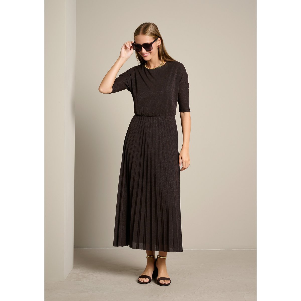 Robe maxi à jupe plissée brun fonce chocolate, LOLALIZA