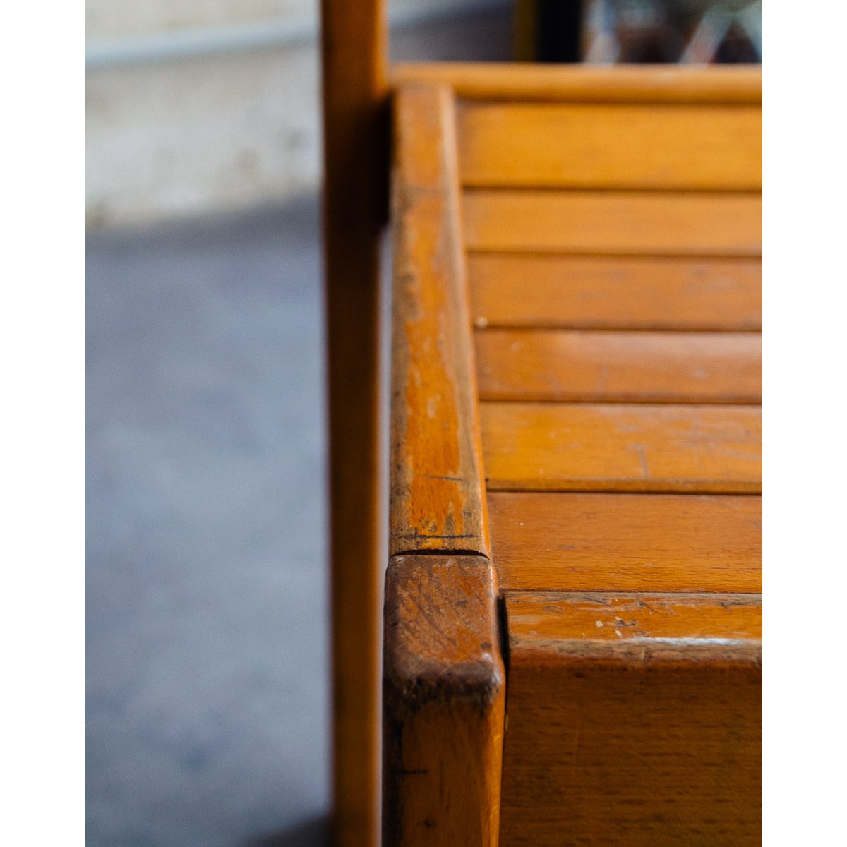 Chaise en bois clair minimaliste Alma N°1539 - Bon état bois clair, DEBONGOUT