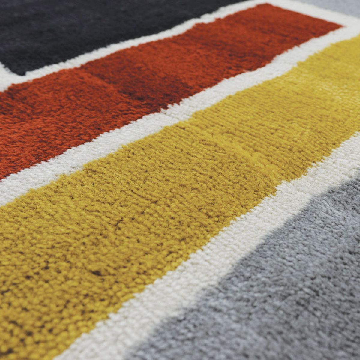 Tapis salon lumineux laineux motifs labyrinthe  LABYRINTH multicolore, THE DECO FACTORY