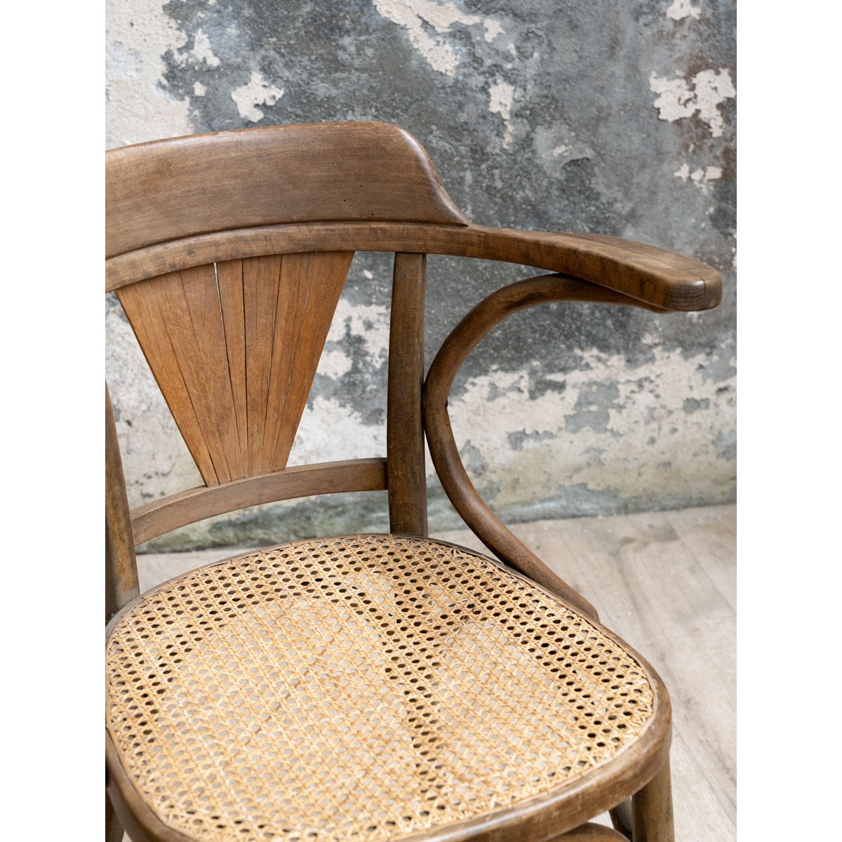 Fauteuil en cannage et bois courbé Ernest N°1623 - Bon état bois foncé, DEBONGOUT