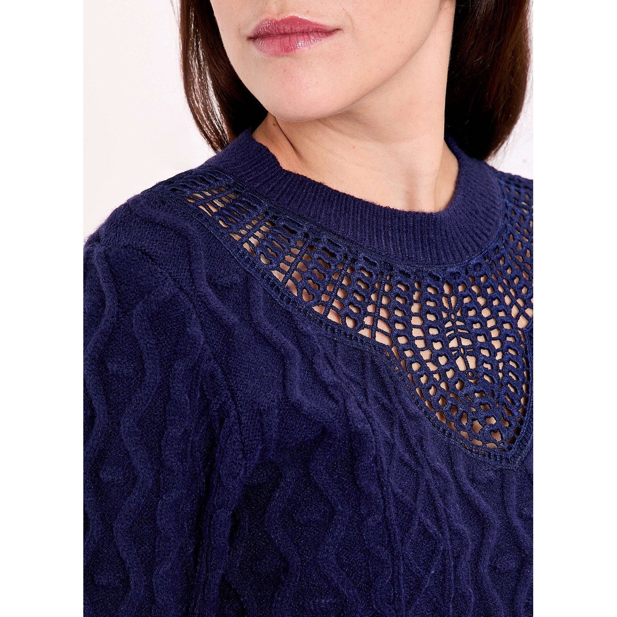 Pull maille brodée OTAKA marine alata, LA FIANCÉE