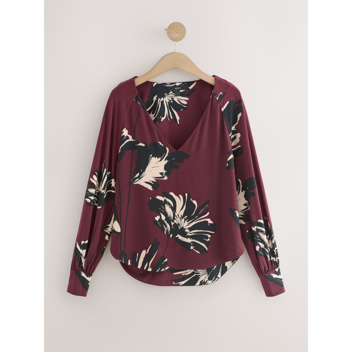 Chemisier en jersey manches longues et col v imprimé floral rouge baie, NEXT
