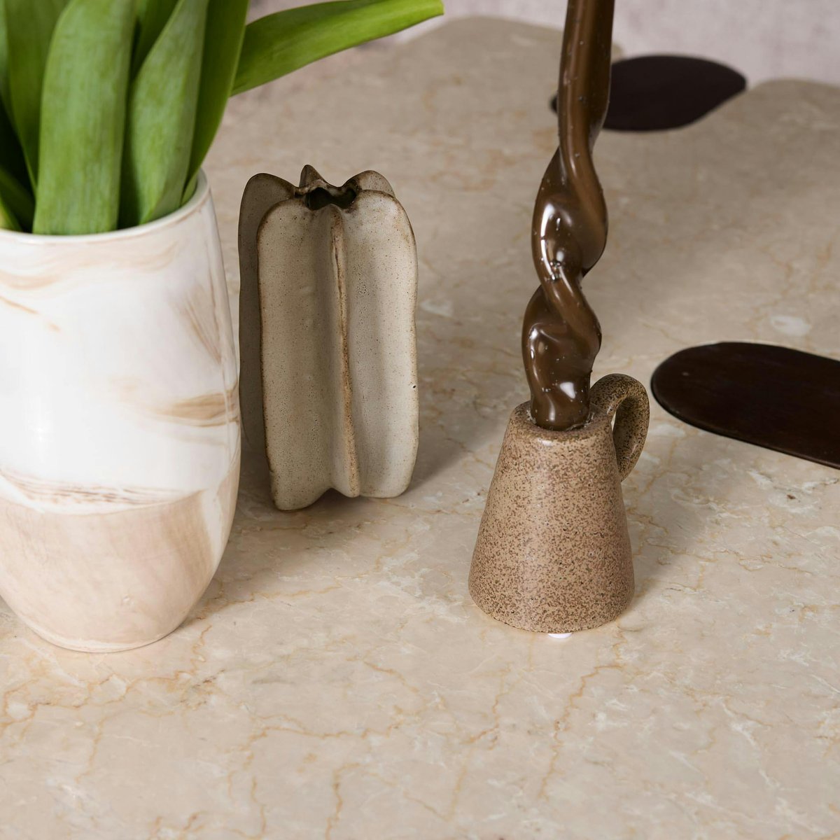 Table d'appoint marbre et bois style puzzle DUOMO beige, PIER IMPORT