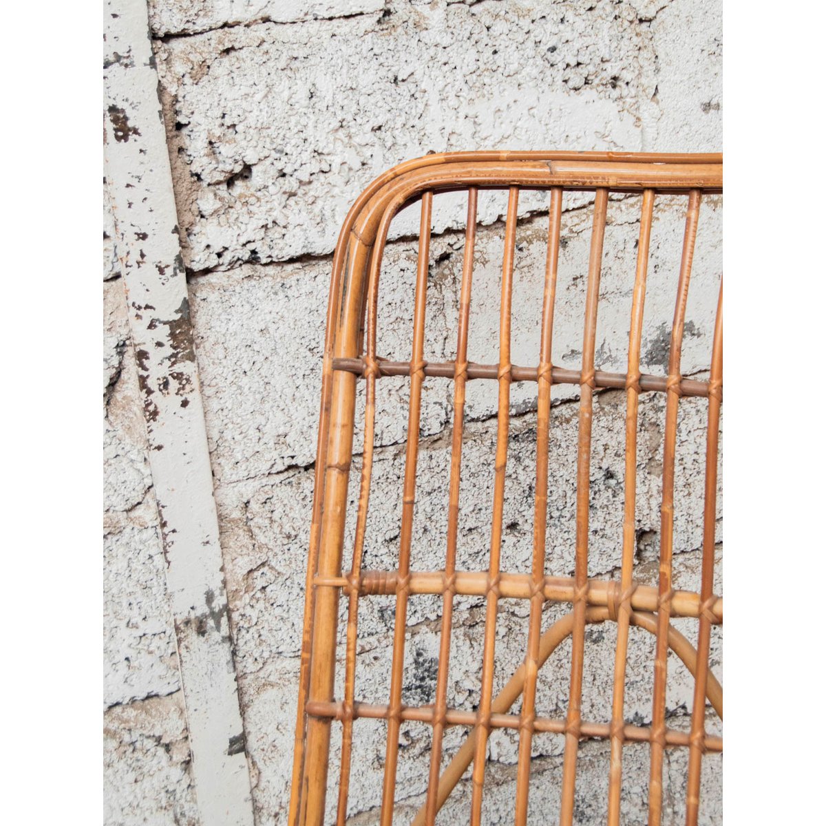 Rocking-chair en rotin clair Alibert N°68 - Bon état bois clair, DEBONGOUT