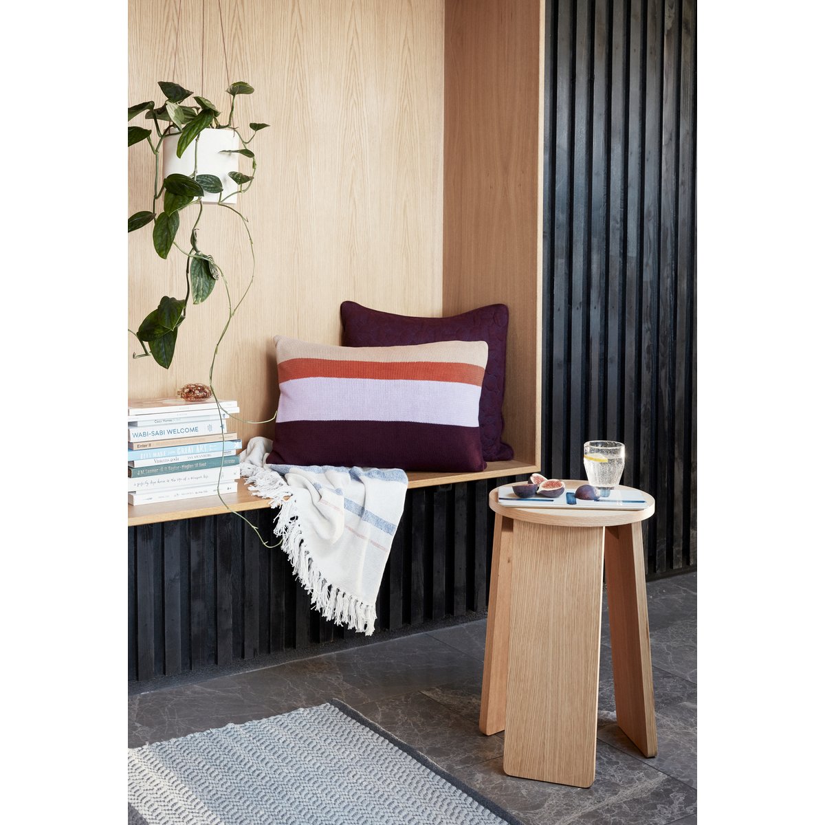Tabouret en placage de chêne SPLIT naturel, HUBSCH