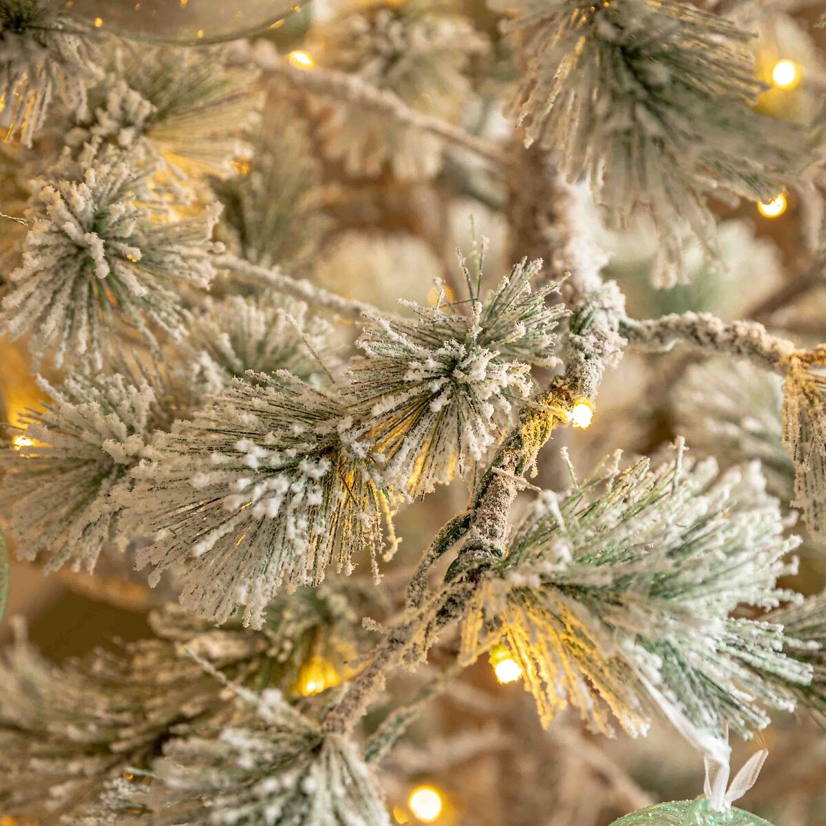 7ft Flocked Pine LED Christmas Tree green, ÉDITÉ