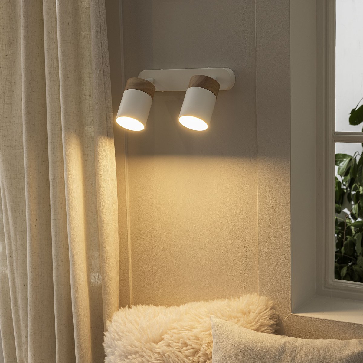 Spot en fer et PVC, TYANNA blanc, INSPIRE