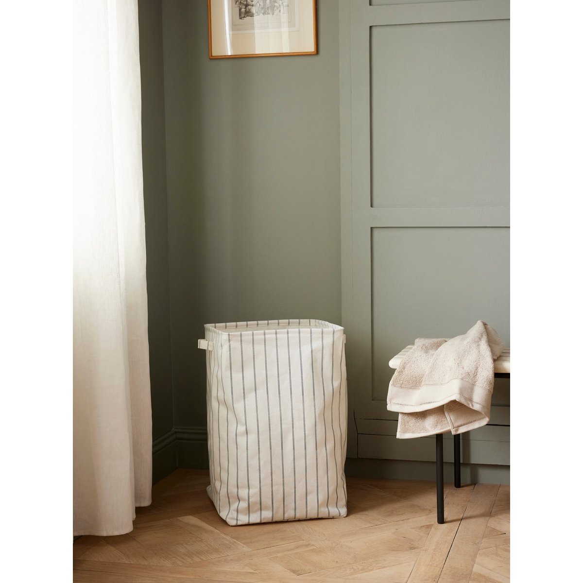 Bac à linge en toile rayure marine/ecru, CYRILLUS