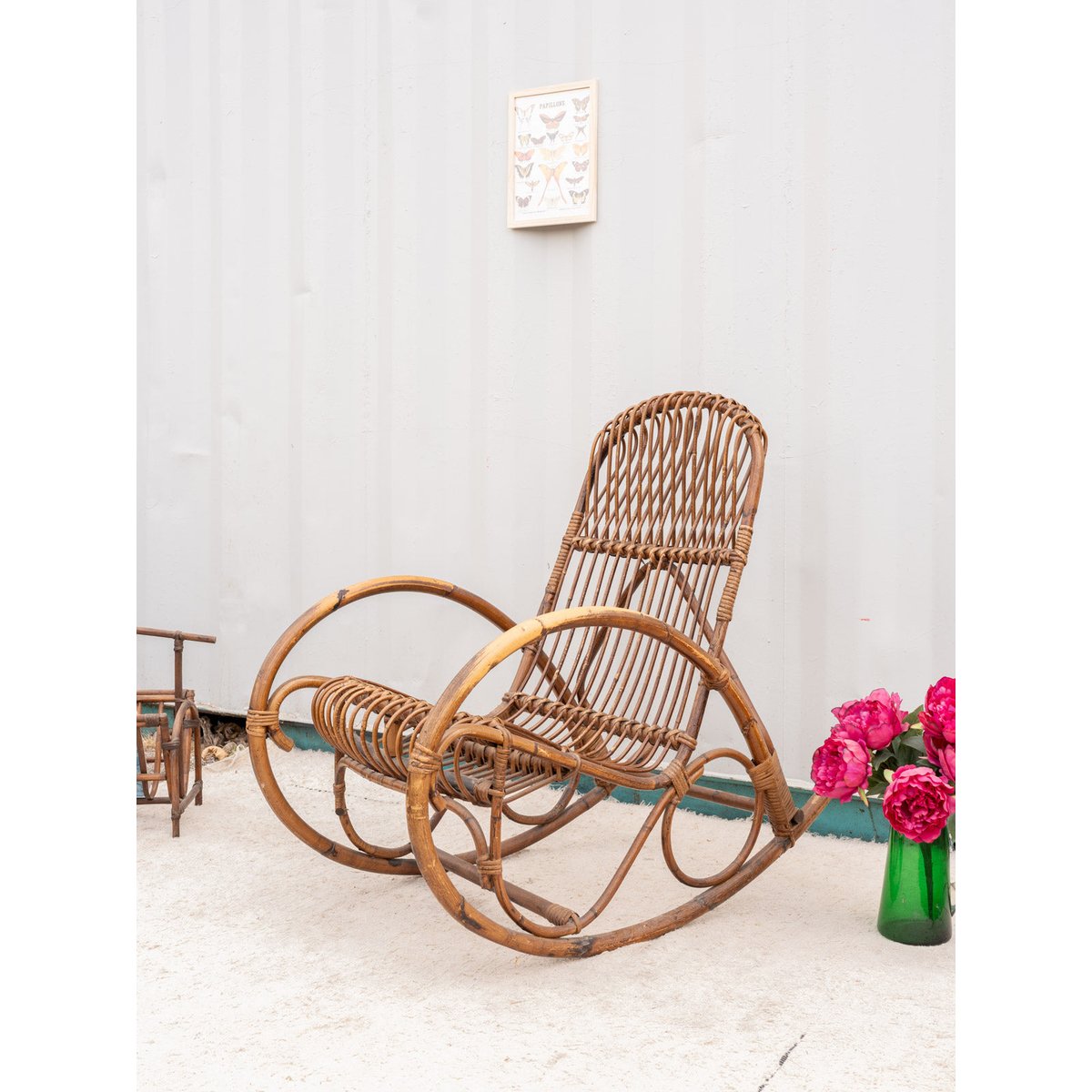 Rocking-chair en rotin Alibert N°90 - Bon état bois foncé, DEBONGOUT