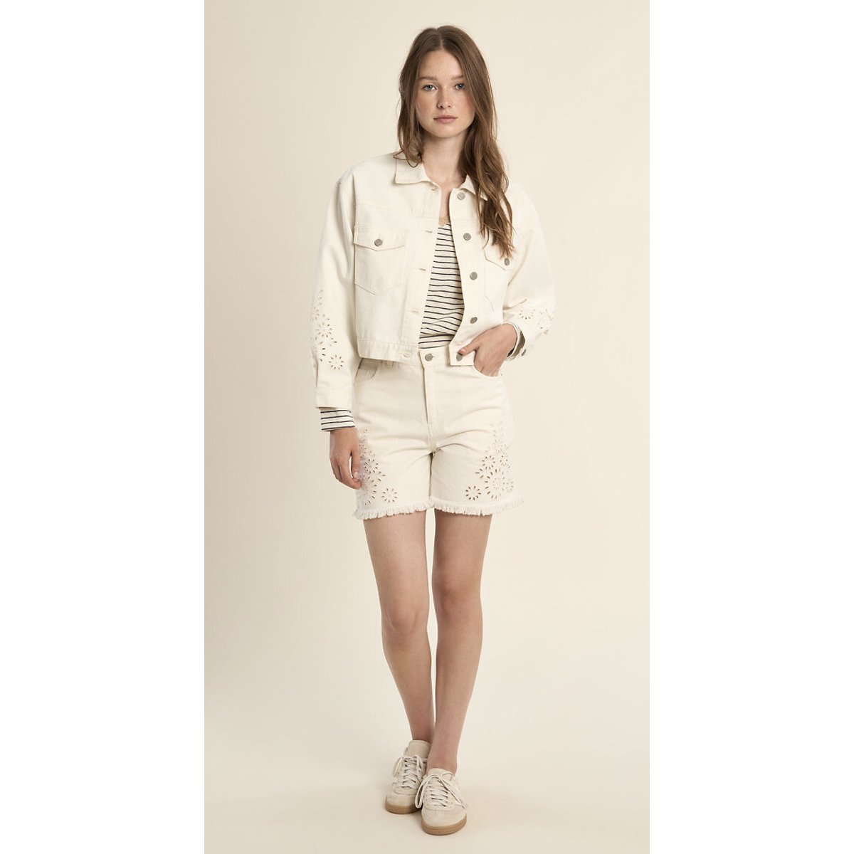 Jeansjasje met borduursel wit, MOLLY BRACKEN